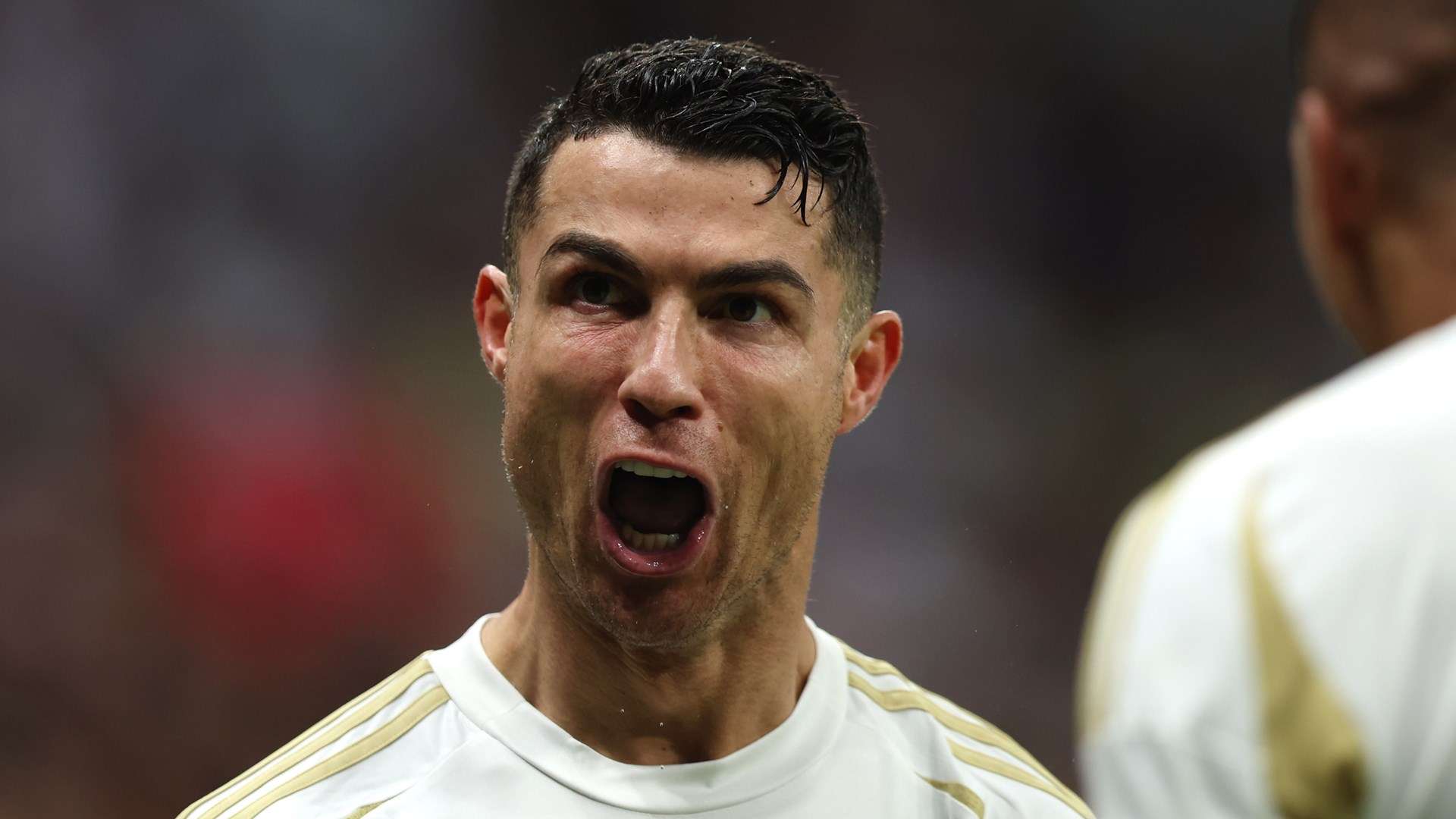 以其卓越的 以其卓越的